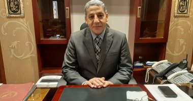 أمين شرطة ينقذ طالبة ثانوى من الغرق بمياه بحر مويس