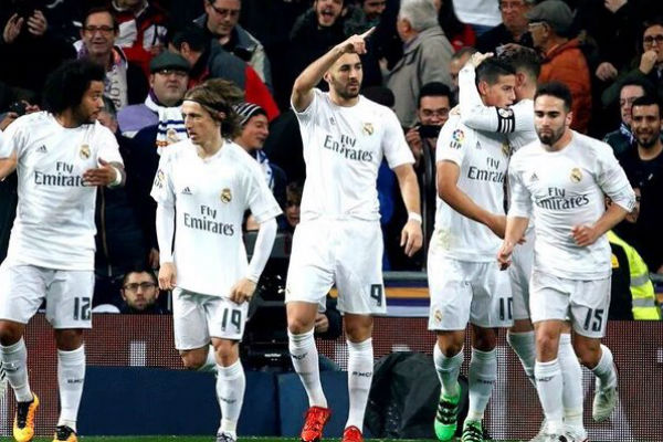 ريال مدريد يبحث عن الانفراد بصدارة الليجا مؤقتا ضد إشبيلية