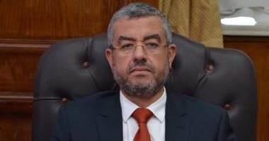 40 طلب إحاطة على مائدة 