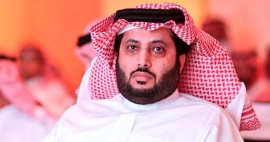 تركى آل الشيخ يجرى عملية فى أوروبا ويشكر محبيه بأبيات شعرية