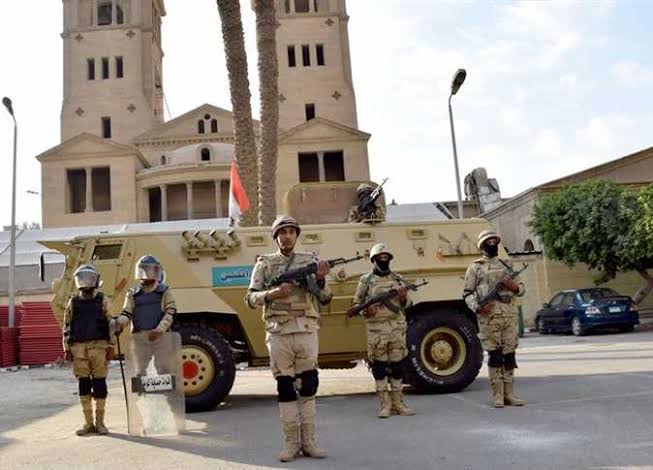 القوات المسلحة تؤمن المنشأت العامه ودرو العبادة احتفالات راس السنه