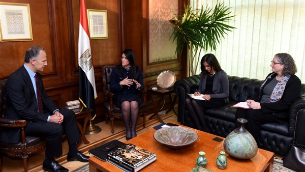السفير الأمريكي: مصر حليف اقتصادي قوي.. وعمل المرأة بالحكومة تجربة فريدة