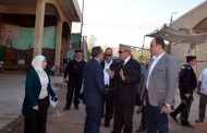 محافظ القليوبية يستمع لمشكلات المواطنين ويتفقد شوارع بنها