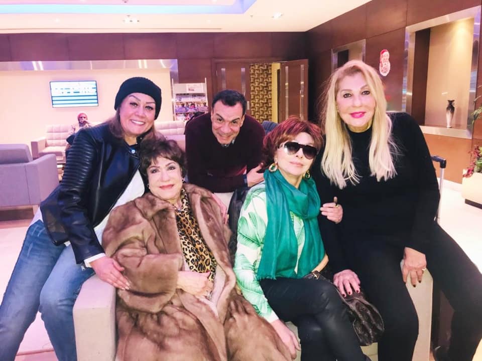 نادية الجندى ونبيلة عبيد تبدآن رحلتهما مع 