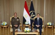 وزير الدفاع ورئيس الأركان يقدمان التهنئة لوزير الداخلية بمناسبة عيد الشرطة