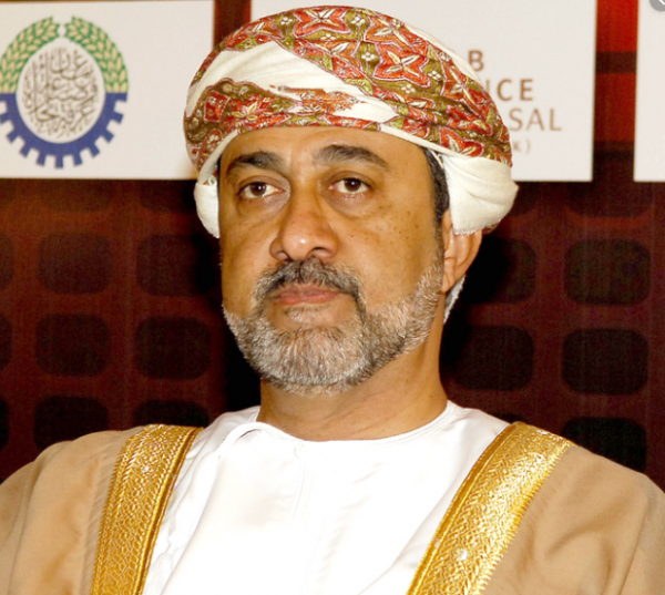 تعرف علي سلطان عمان الجديد هيثم بن طارق آل سعيد