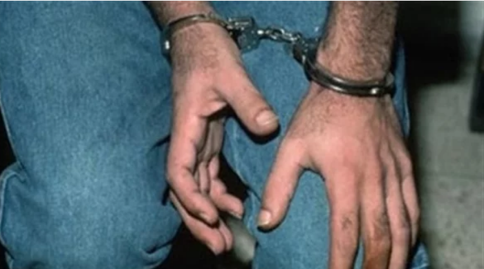 ضبط شخصين حاولا إشعال النار فى وجه معاق بـ الجيزة