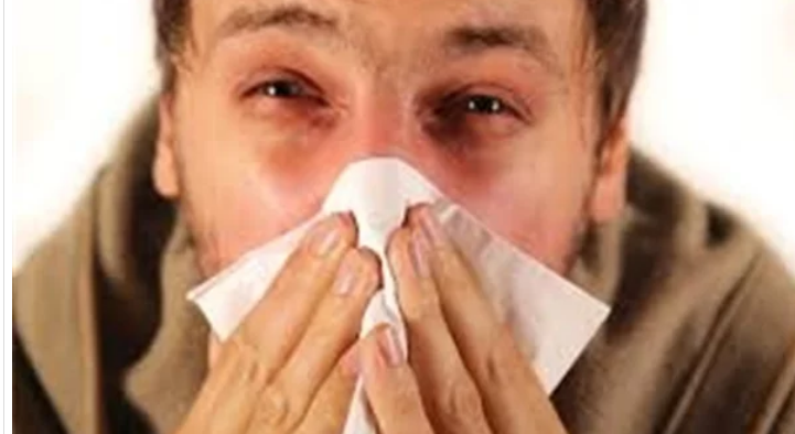 يشبه الإنفلونزا العادية.. أعراض فيروس كورونا وطرق الوقاية منه