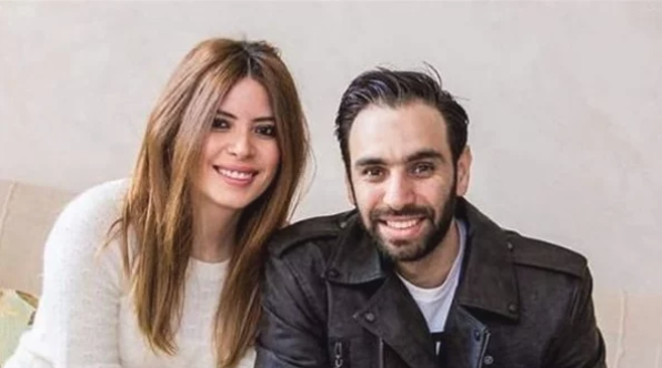 بفستان محتشم.. زوجة أحمد الشامي نجم فريق واما تخطف الأنظار