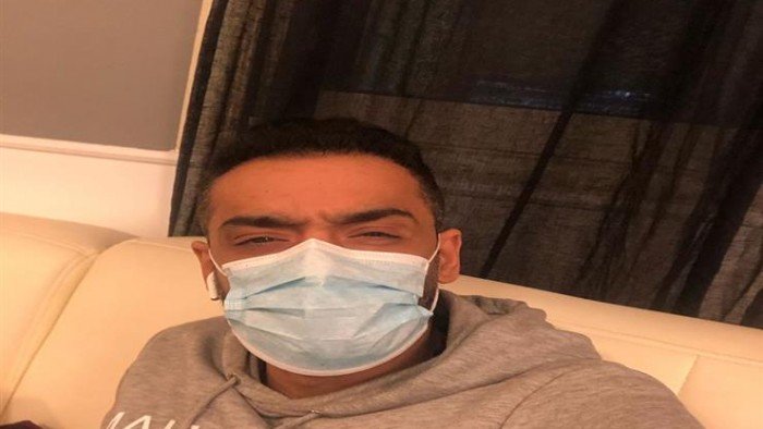 رامى جمال من داخل المستشفى قبل خضوعه لجراحة: العملية بكرة الصبح
