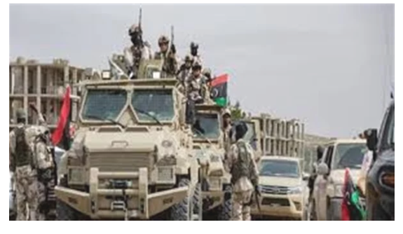 الجيش الليبي يطمئن أهالي طرابلس بإصراره على تطهير العاصمة من المليشيات