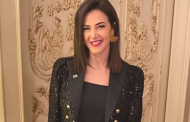 دنيا سمير غانم تتألق ببدلة لامعة