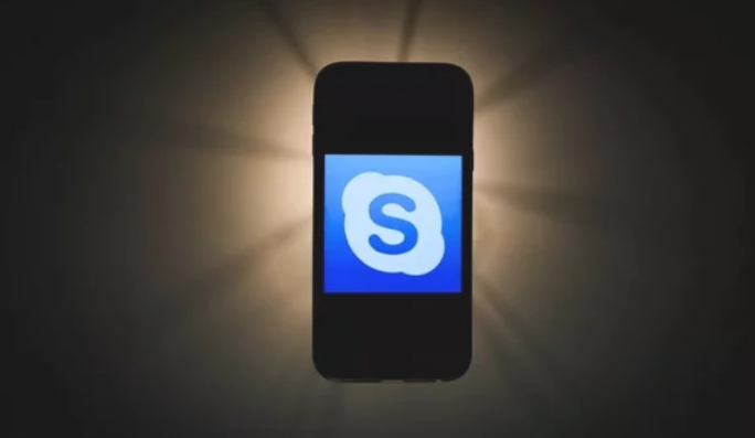 مايكروسوفت تتجسس على مكالمات Skype