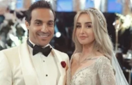 الجامد أوي.. احمد فهمى يفاجئ زوجته هنا الزاهد بوصلة غزل على صورها.. شاهد