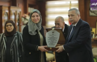 رئيس النيابة الإدارية يكرم أرملة الشهيد مقدم أحمد إبراهيم الرفاعي.. فيديو