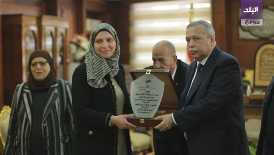 رئيس النيابة الإدارية يكرم أرملة الشهيد مقدم أحمد إبراهيم الرفاعي.. فيديو