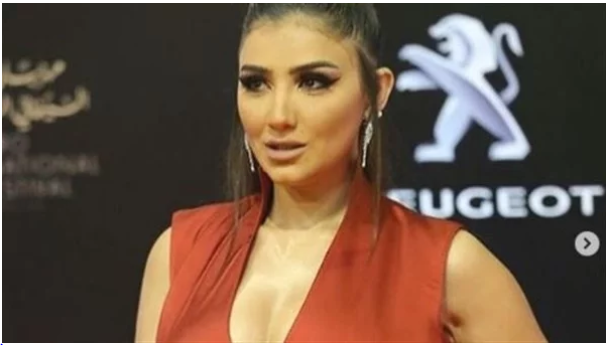 بـ تايجر فوق الركبة.. مي عمر بإطلالة جريئة