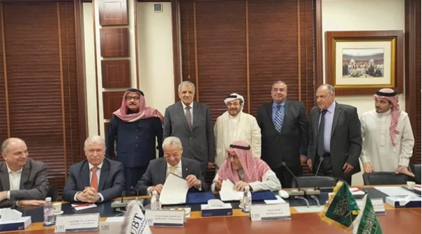 بحضور محلب .. محسن صلاح يوقع عقدا بين المقاولون العرب وجامعة الأعمال السعودية بقيمة 343 مليون ریال