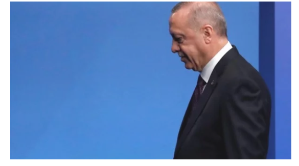 وقف إطلاق النار.. لماذا تراجع أردوغان عن غزو ليبيا ولعب دور الوسيط؟