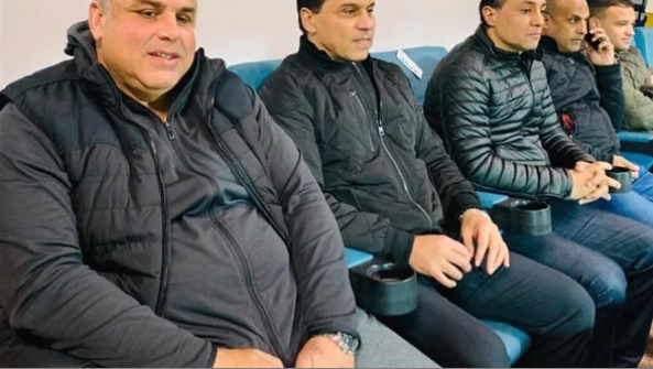 حسام البدري وجهازه الفني يحضر مباراة الإسماعيلي والاتحاد السكندري