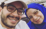 بـ صور وكلمات مؤثرة.. حسام داغر يرثي والدته
