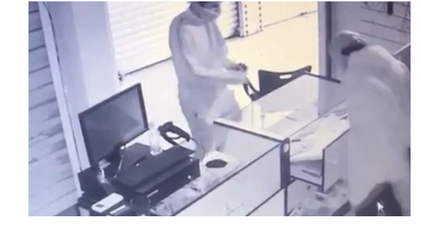 القبض على لصوص محلات الجوال في السعودية