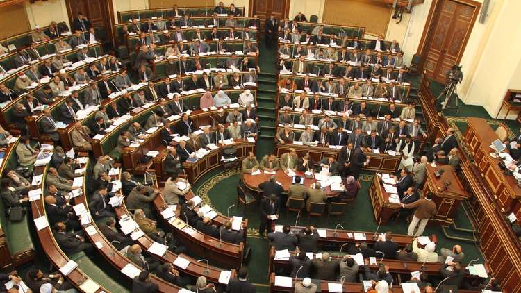 مجلس النواب يوافق نهائيا علي 10 قوانين .. ويصوت نداء بالاسم علي قانوني فتح اعتماد اضافي في الموازنه بـ 80 مليار جنيه والمهن الطبيه