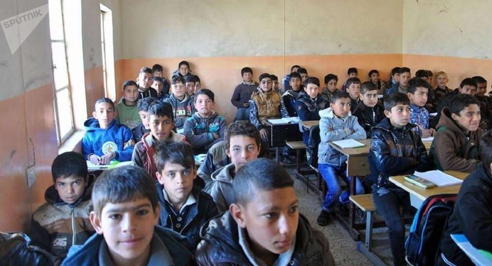 لا صحة لحرمان الطفل الثالث للأسرة من مجانية التعليم