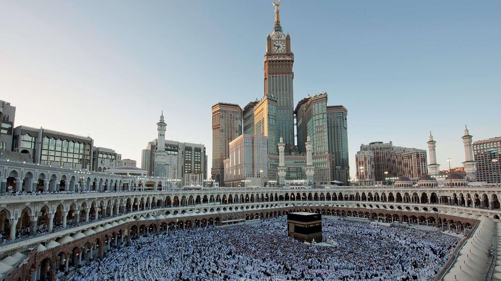 طقس الخليج..ثلوج خفيفة على مرتفعات السعودية وأمطار بالإمارات ورياح فى البحرين