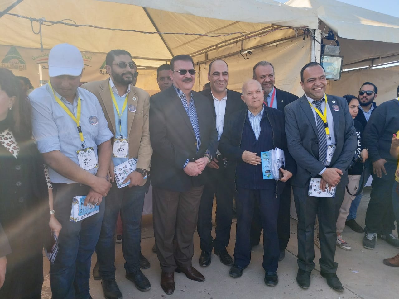 نقيب المهندسين يدلي بصوته في انتخابات التجديد النصفى