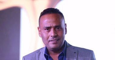 محمود عبد المغنى مع مى عز الدين فى 