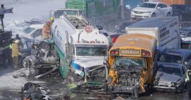 مصرع وإصابة 72 فى حادث تصادم 200 مركبة بكندا