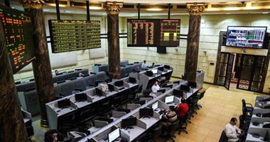 البورصة المصرية تواصل تراجعها بمنتصف التعاملات بضغوط مبيعات محلية وعربية