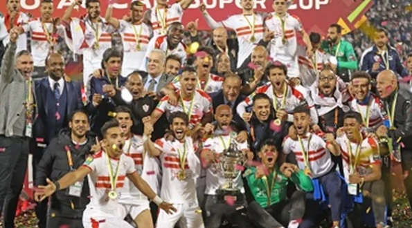 بعد الفوز بالسوبر الإفريقي.. وصول الفوج الأول من بعثة نادي الزمالك إلى مطار القاهرة بدون اللاعبين