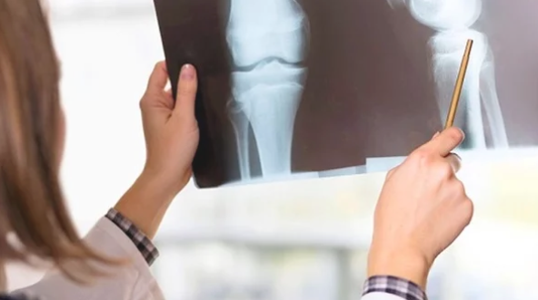 تنميل الأطراف والتهاب الأوتار.. تأثير مؤلم لمرض السكري على العظام