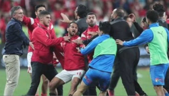 السعدي vs الجنايني.. اللجنة تصدر عقوبات بدون دليل.. وقنوات أبو ظبي تضعها في ورطة