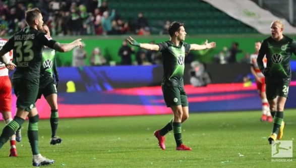 الدوري الألماني.. باير ليفركوزن يفوز 2-0 على أوجسبورج.. وفولفسبورج يكتسح ماينز برباعية