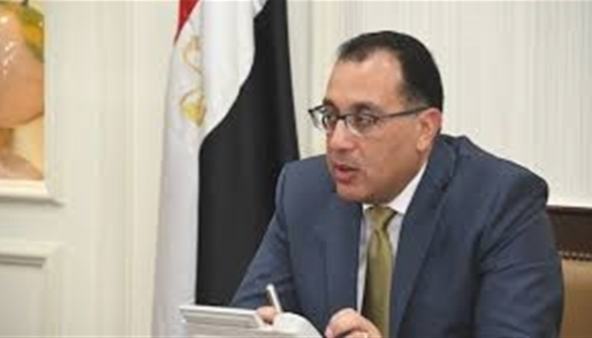 رئيس الوزراء يلتقي عددًا من المستثمرين في قطاع السياحة بالغردقة