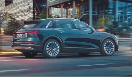 سعر ومواصفات Audi E Tron أول سيارة كهربائية من أودي