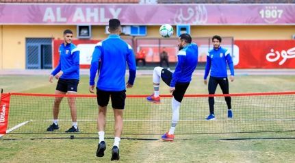الأهلي يخوض مرانه الرئيسي استعدادا لمواجهة المصري