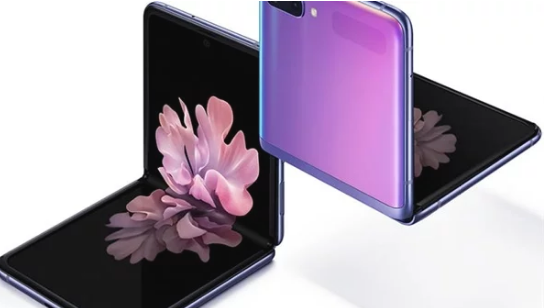 Samsung Galaxy Z Flip تحفة حقيقية.. تعرف على المواصفات والسعر