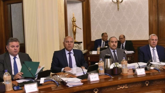الحكومة: شبكة الطرق الداخلية بالمحافظات تحتاج لـ 37 مليار جنيه لرفع كفاءتها