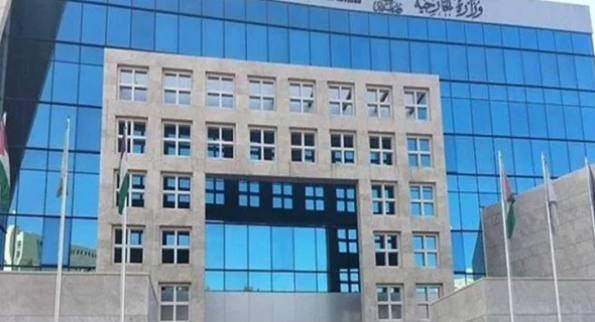 الخارجية الفلسطينية تدين اعتداءات المستوطنين الإسرائيليين على أهالي الخليل