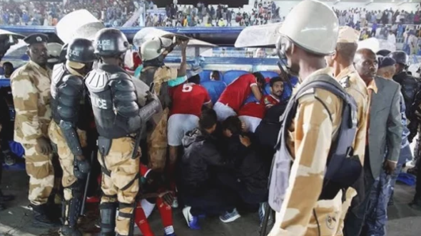 اعتماد نتيجة مباراة الأهلي والهلال وعقوبات على بطل السودان.. توقعات منسق الكاف