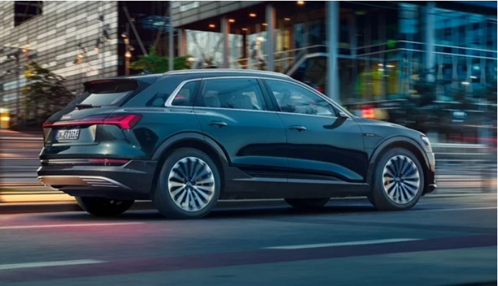 سعر ومواصفات Audi E Tron أول سيارة كهربائية من أودي