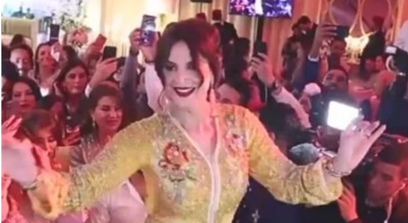 متحول جنسيًا.. راقصة عربية تثير الجدل بهذا الفيديو