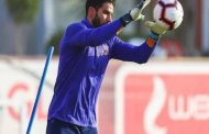 مدرب المنتخب يدعم شريف إكرامي عقب قرار رحيله عن الأهلي