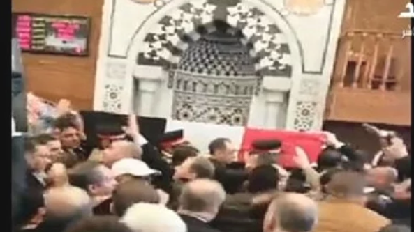 تامر عبد المنعم يكشف موعد انطلاق جنازة مبارك العسكرية والشعبية