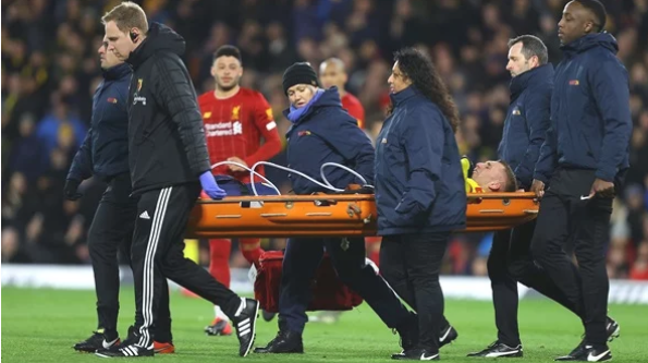 ليفربول ضد واتفورد .. شوط أول سلبي وإصابة خطيرة لأصحاب الأرض