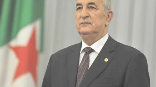 رئيس الجزائر يؤكد ضرورة إبعاد ليبيا عن كل ما هو أجنبي عنها ومنع تدفق السلاح